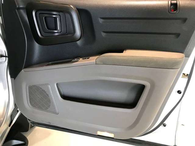 2010 Honda Ridgeline 4x4 RT 4dr Crew Cab